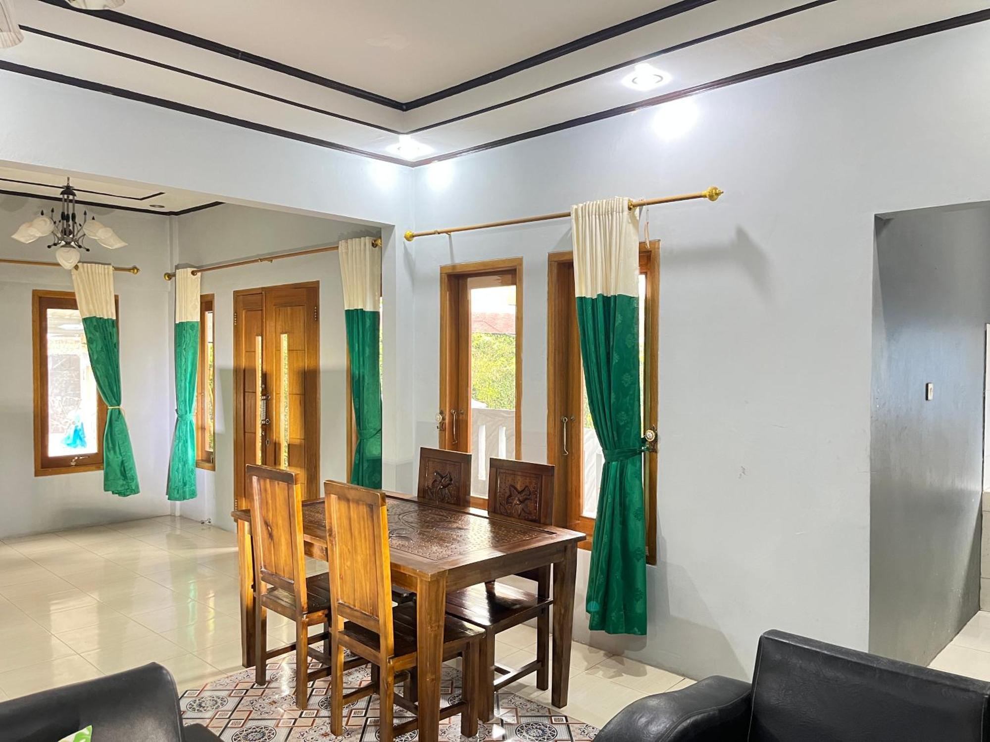 Villa Mutiara Citra Puncak Bu Eva Sampal Exterior photo